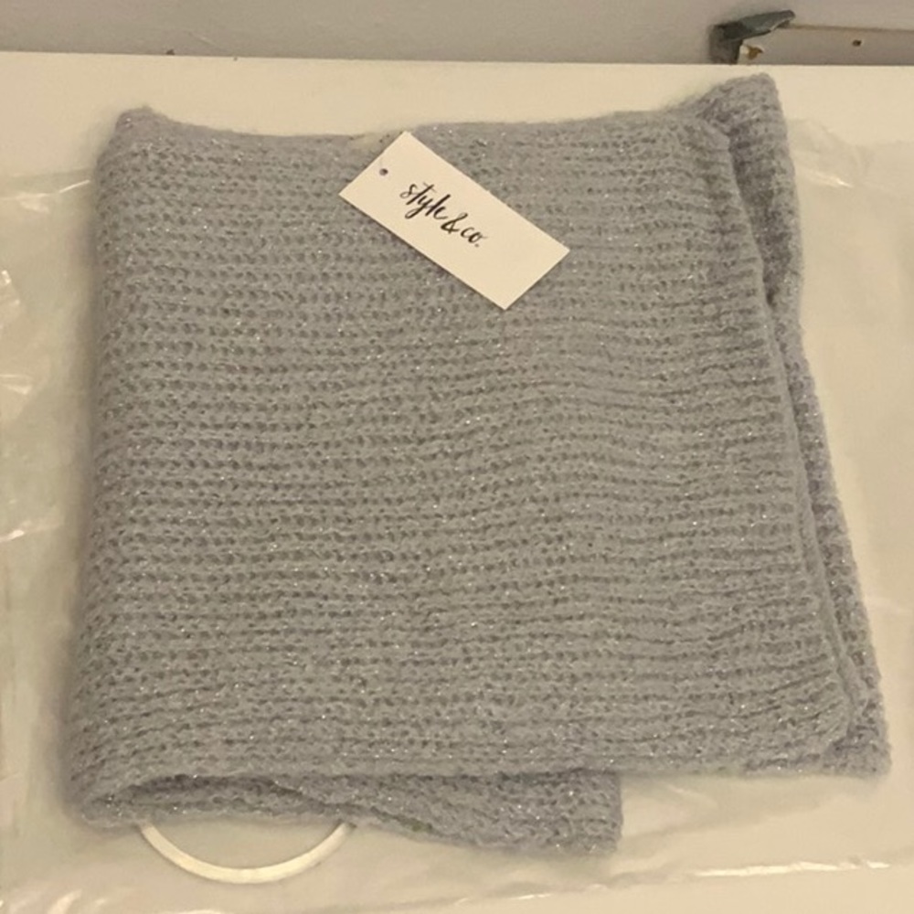 STYLE & CO ribbed super soft lurex metallic women's winter scarf - Grey.